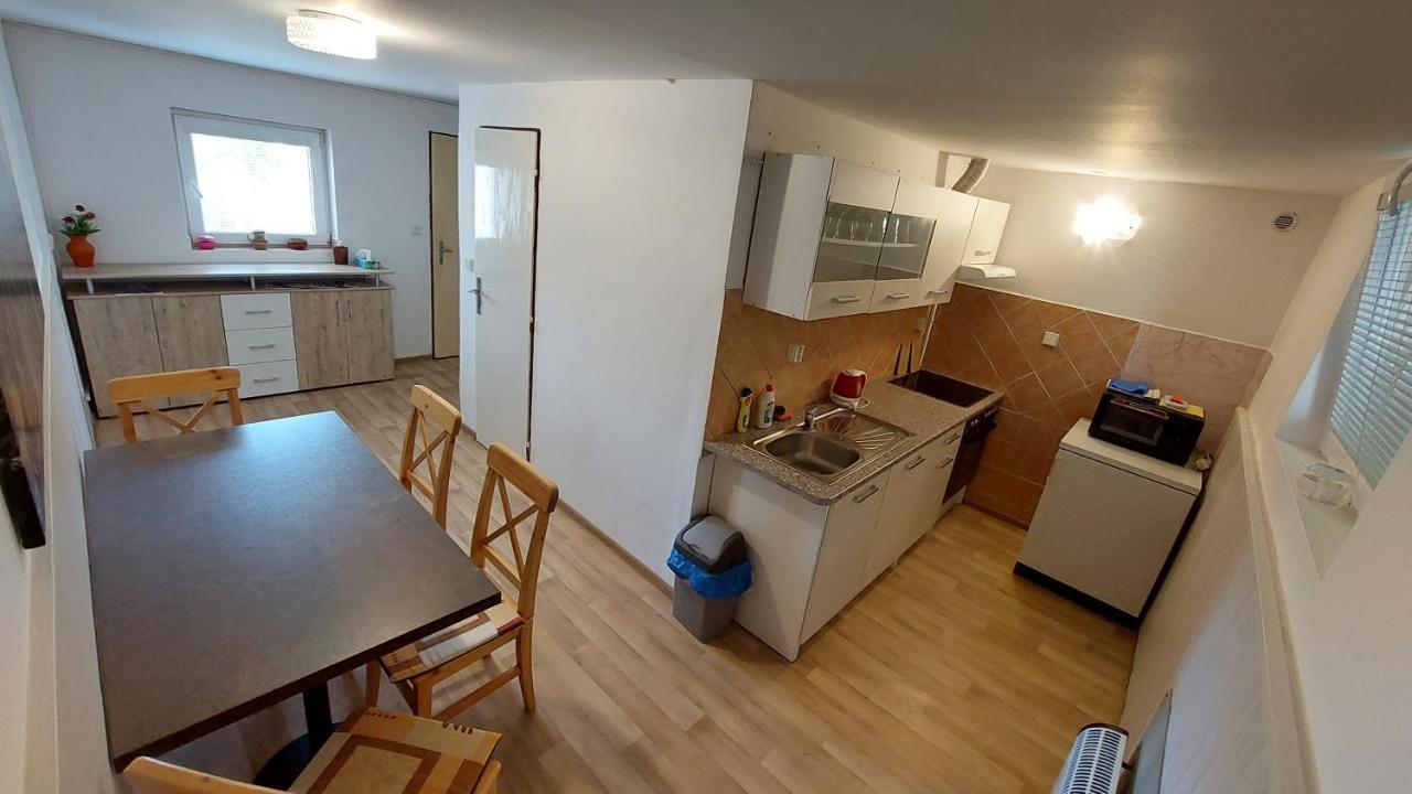 Ubytovani Pod Hradbami Nové Město nad Metují Eksteriør bilde